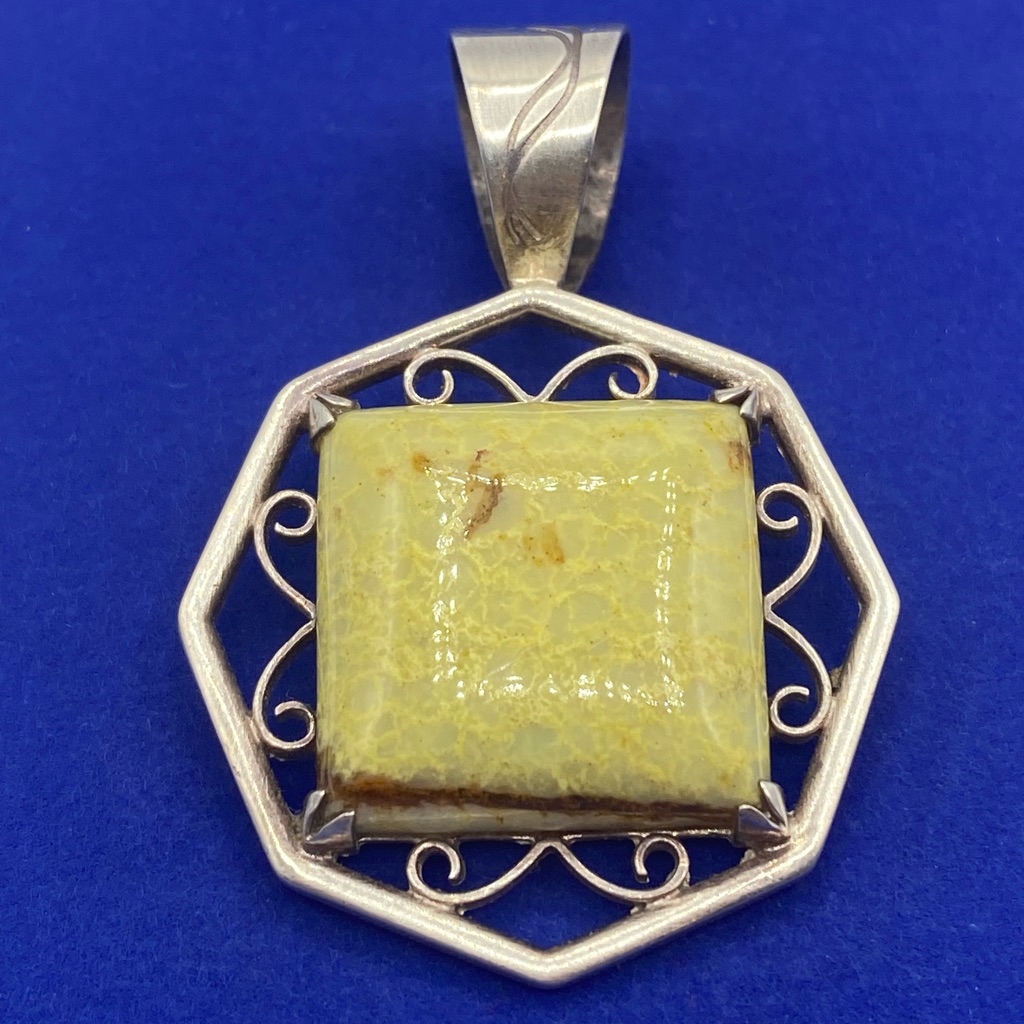 Sterling Silver Jay King Green Stone Pendant 46$